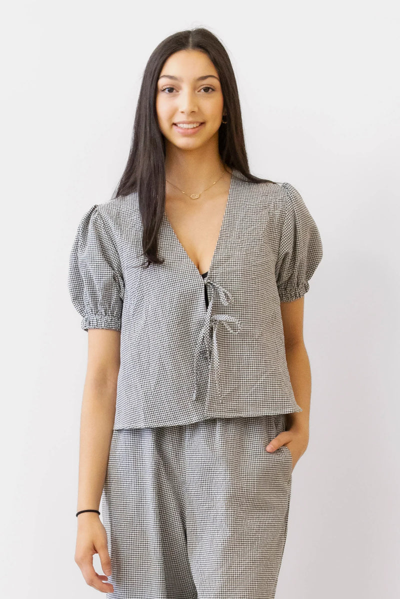 gingham seersucker tie top | black