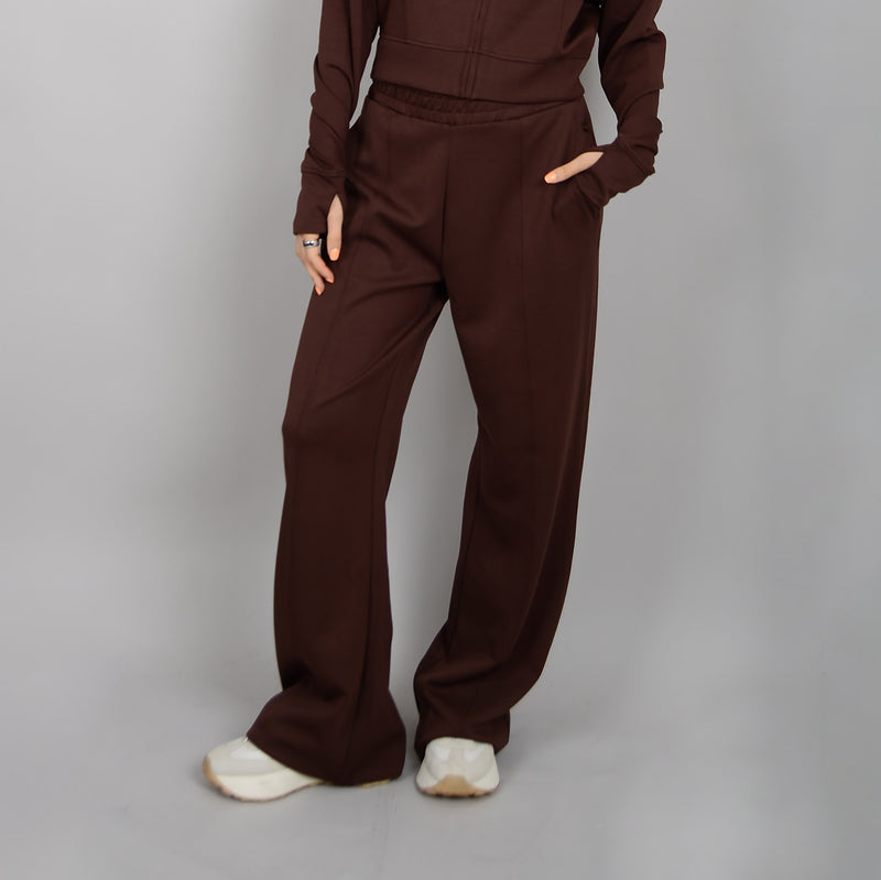 poline scuba knit pintuck pant | chocolate