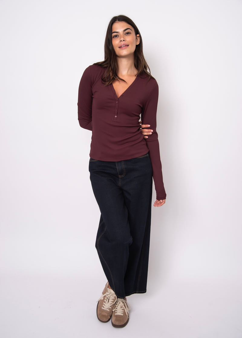 helane rib henley | prune
