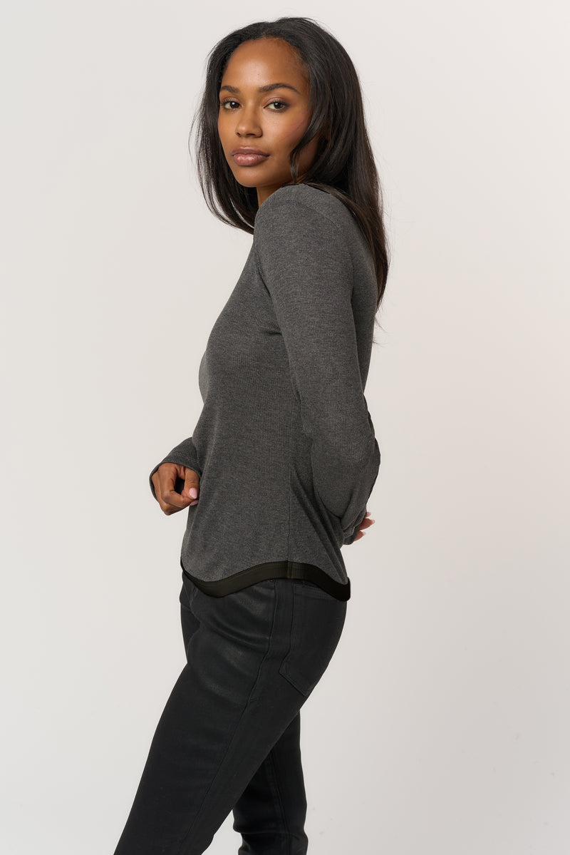 jena contrast neck top | charcoal