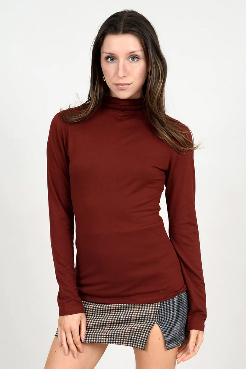 sarah chili turtleneck