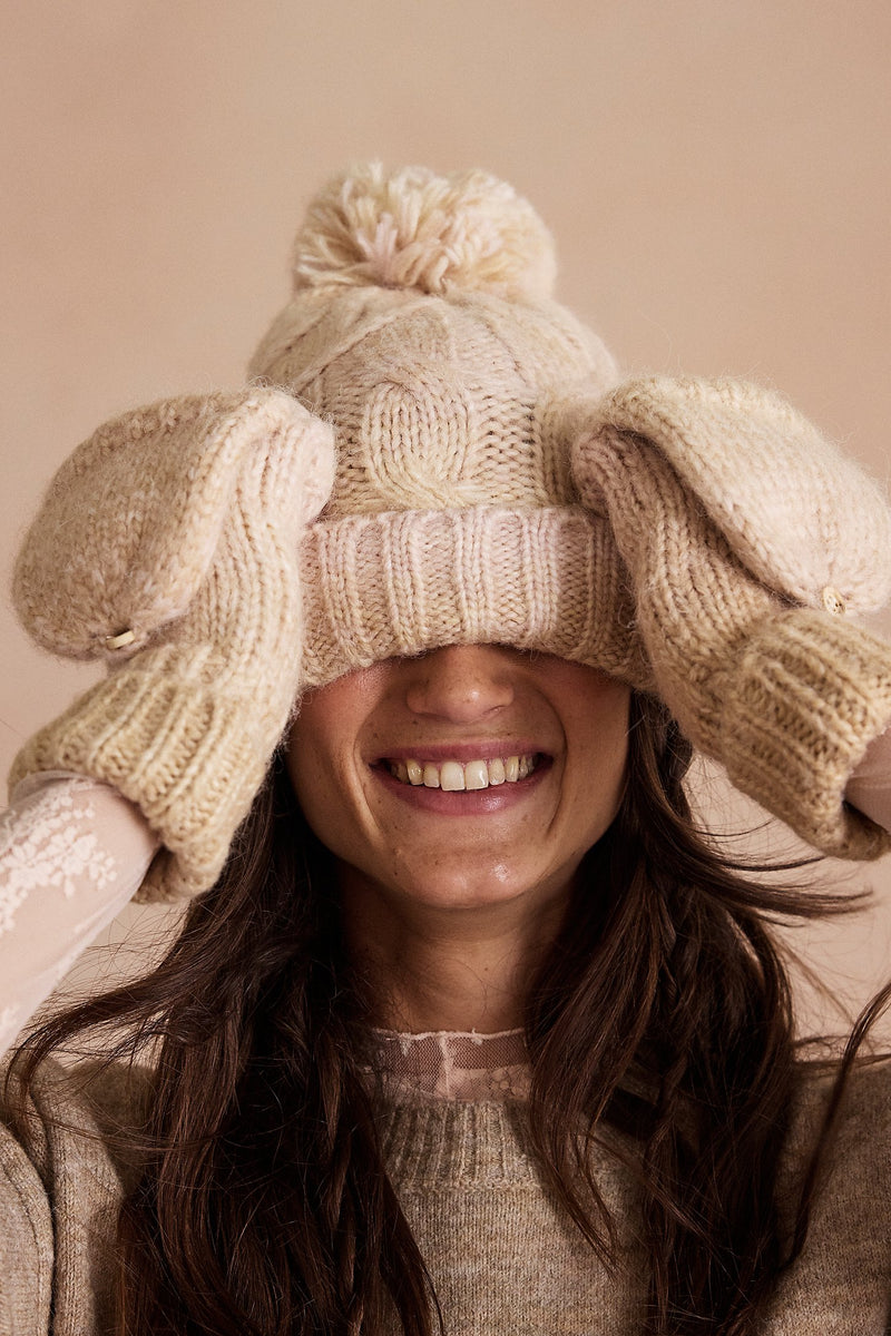 rainbow run hat + glove set | ivory