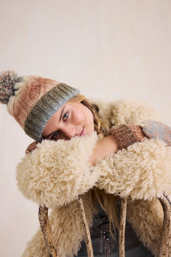 rainbow run hat + glove set | blue