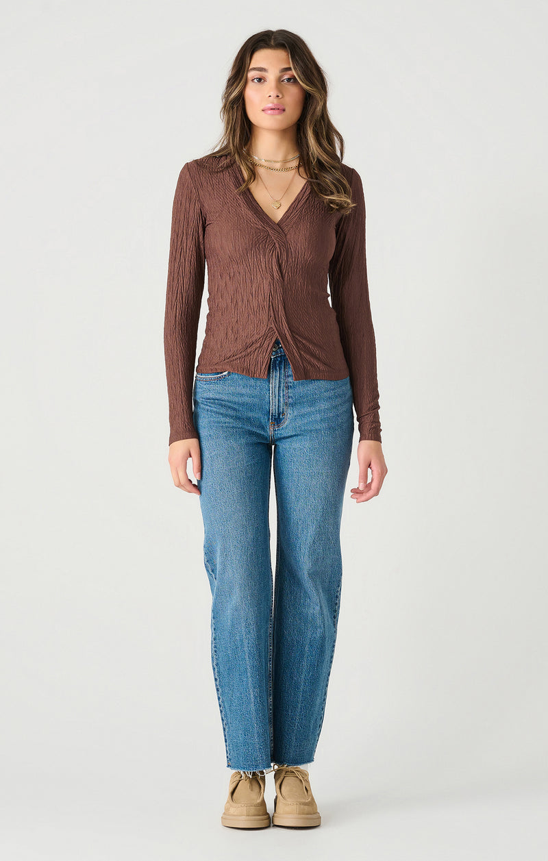 textured twist front top | cocoa