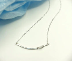curved bar necklace